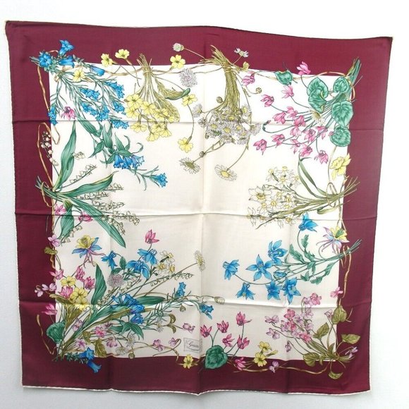 Authentic GUCCI flour scarf silk [Used] - Picture 1 of 6